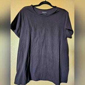 Torrid Black T-Shirt Size 1